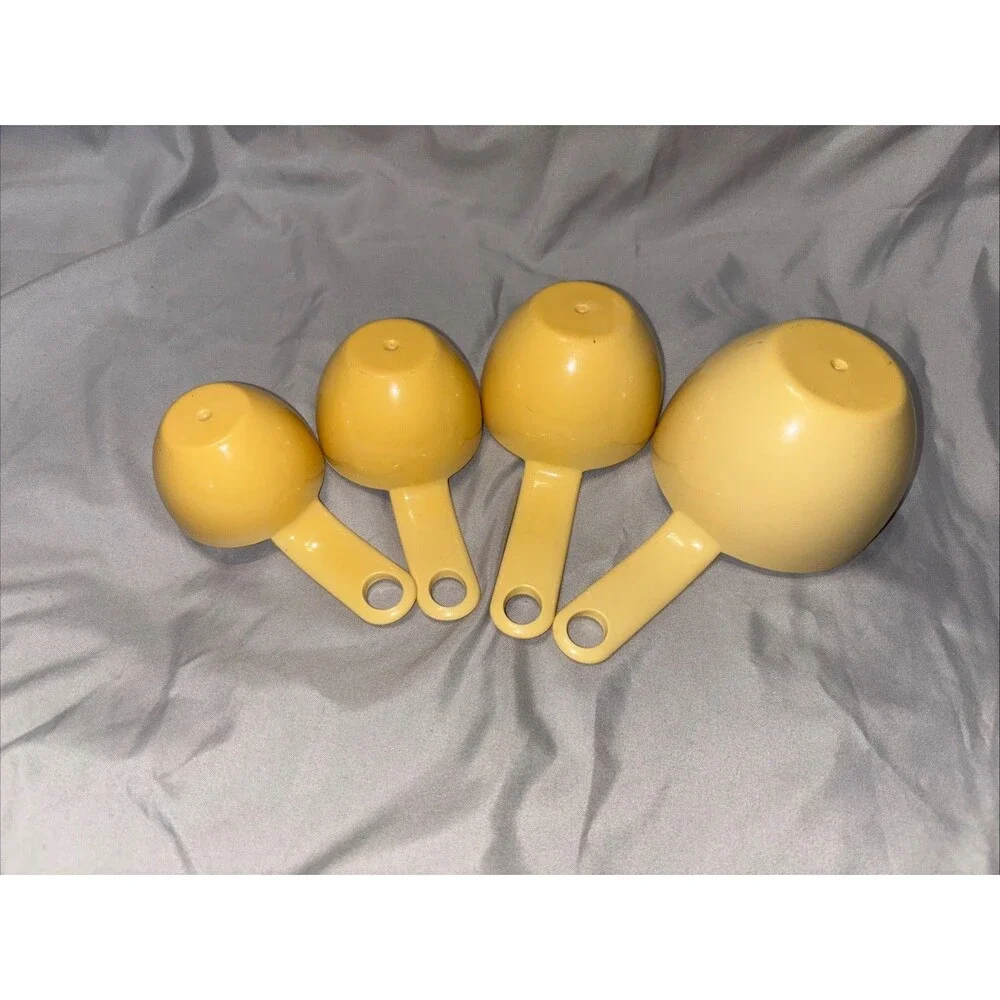 Set Of Kitchen Aid Measuring Cups- Butter Yellow